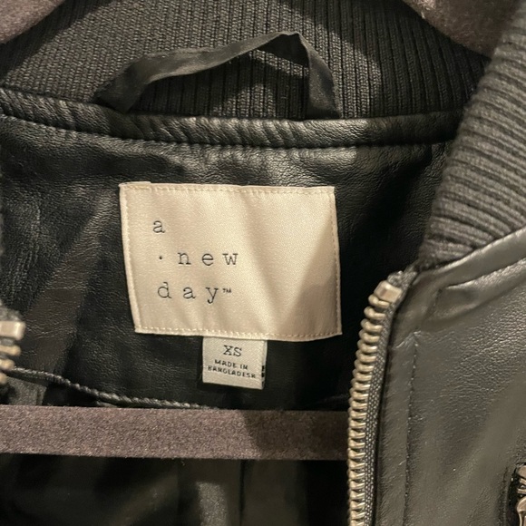 FREE Black Faux Leather Jacket - Picture 3 of 3